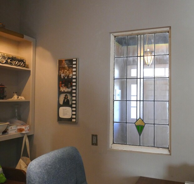 More Photos Of 527 Main St, Cairo Office For Sale