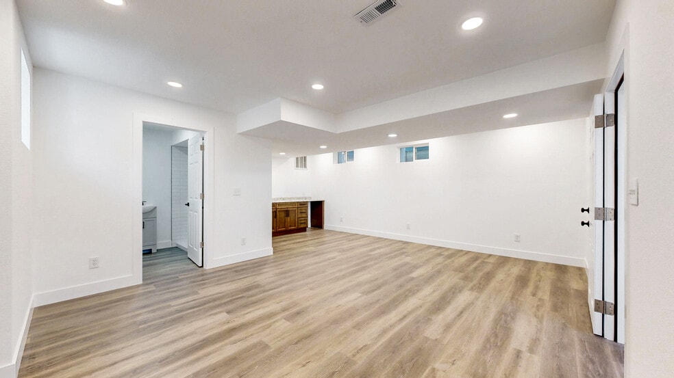 More Photos Of 4342 Delaware St, Denver Warehouse For Sale