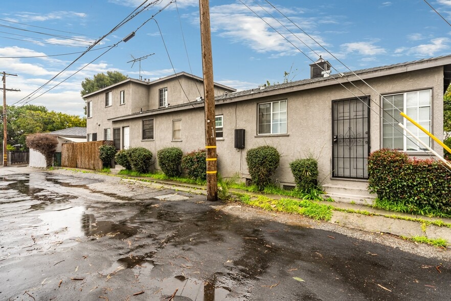 More Photos Of 2117 Stewart St, Santa Monica Apartments For Sale