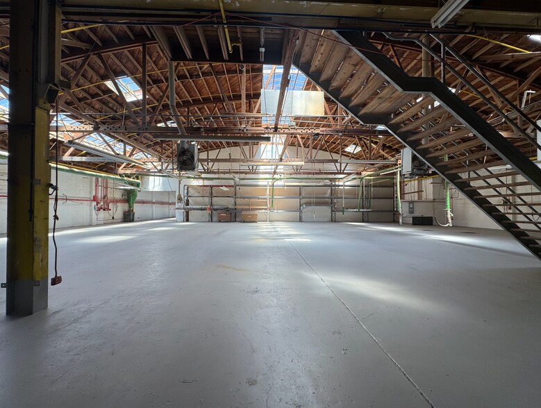 More Photos Of 75 Williams Ave, San Francisco Warehouse For Sale