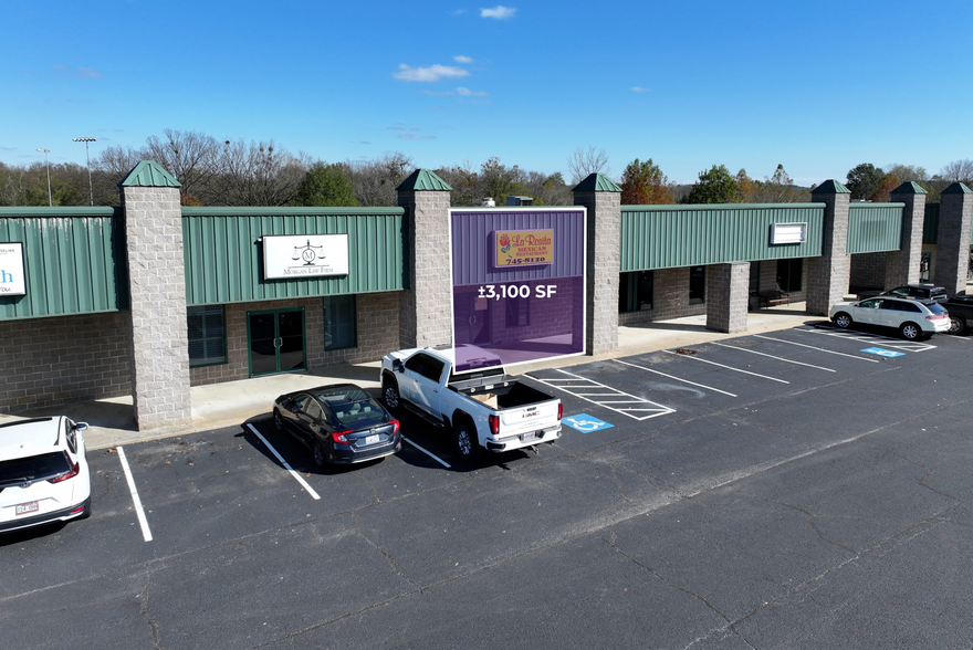 Primary Photo Of 244 Highway 65 N, Clinton General Retail For Lease