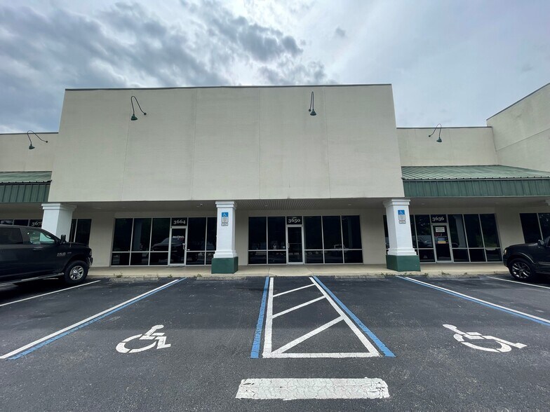 More Photos Of 3678 County Road 561, Tavares Light Distribution For Lease