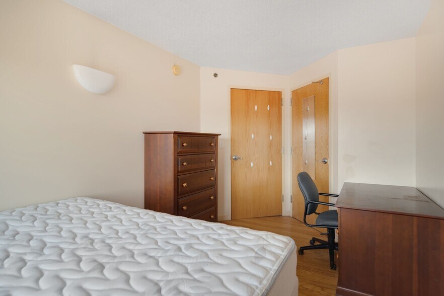 More Photos Of 400 College Ave, Ithaca Apartments For Sale