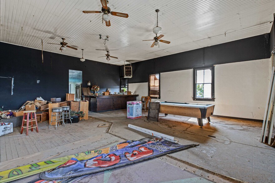 More Photos Of 30048 Yosemite Blvd, La Grange Bar For Sale