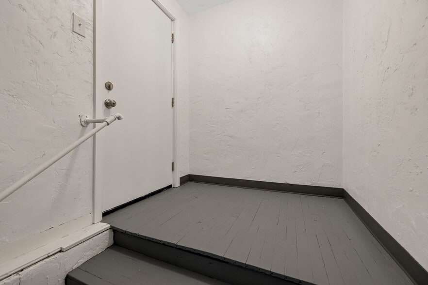 More Photos Of 401 W Lerdo Hwy, Shafter Religious Facility For Sale