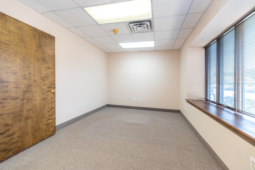More Photos Of 908-918 Town Center, New Britain Office For Sale