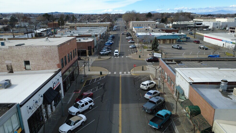 More Photos Of 315-317 W Kennewick Ave, Kennewick Storefront For Sale