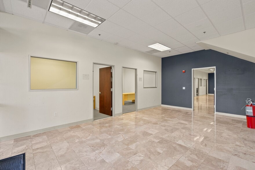 More Photos Of 959-987 Corporate Way, Fremont Research And Development For Lease