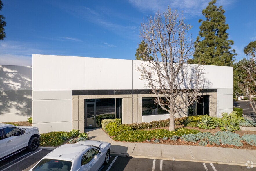 More Photos Of 3002 Dow Ave, Tustin Light Manufacturing For Lease