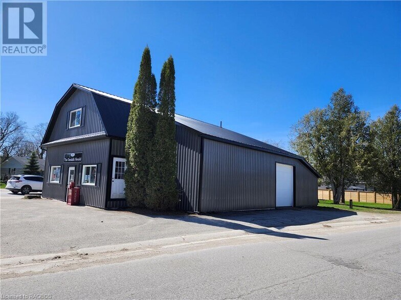 More Photos Of 260 Main St E, Dundalk General Retail For Sale