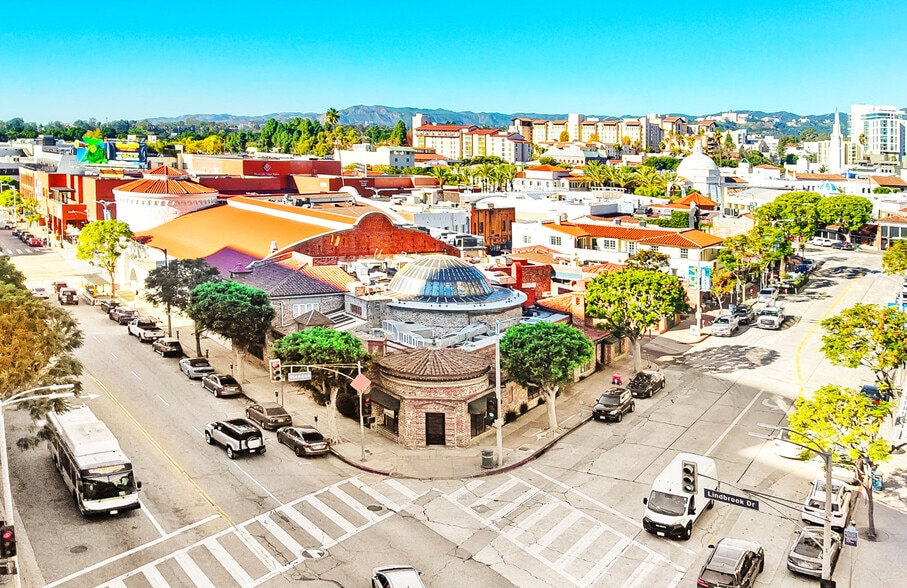 Primary Photo Of 1139 Glendon Ave, Los Angeles Restaurant For Sale