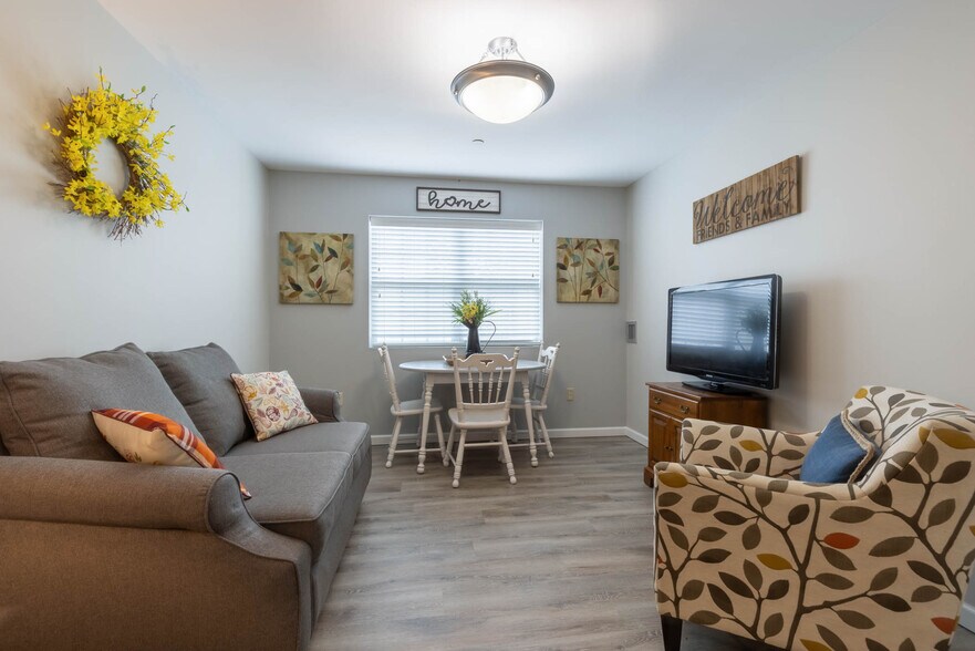 More Photos Of 1207 Vandalia St, Collinsville Assisted Living For Sale