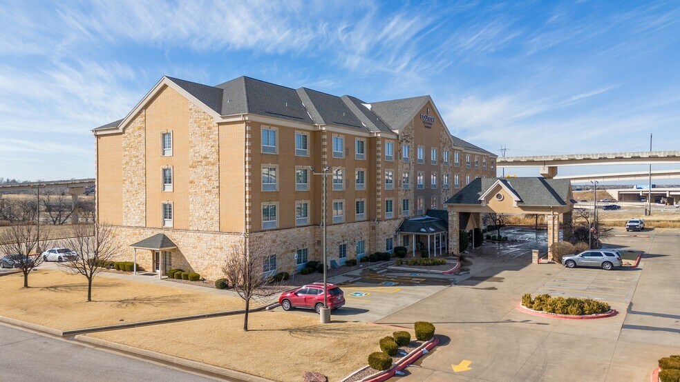 More Photos Of 13501 W Memorial Park Dr, Oklahoma City Hotel For Sale