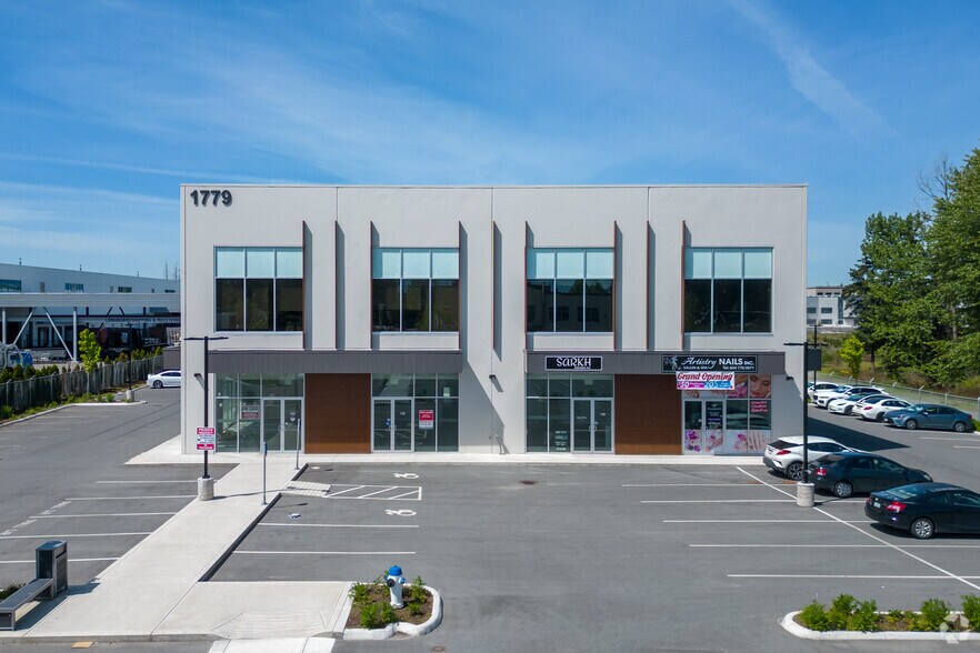 More Photos Of 1779 Clearbrook Rd, Abbotsford Office For Lease