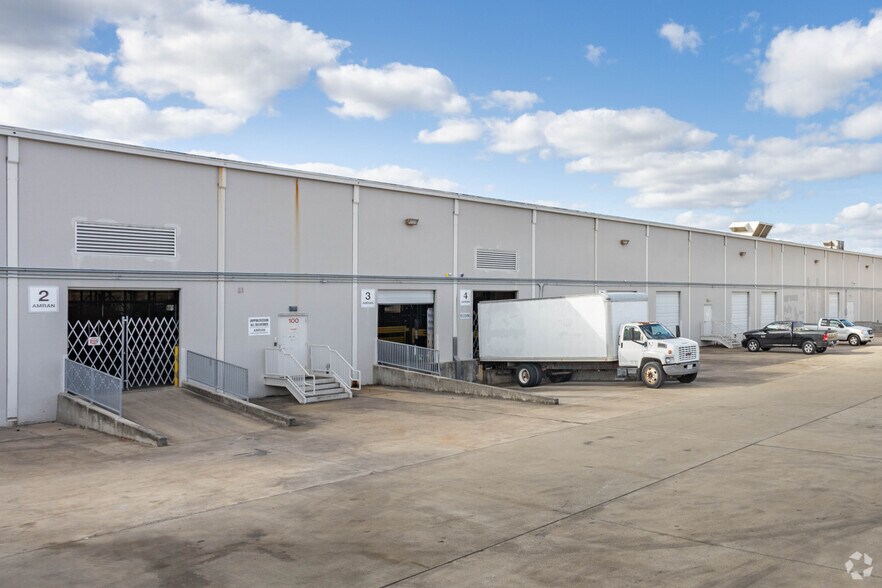 More Photos Of 12300 Dairy Ashford Rd, Sugar Land Unknown For Lease