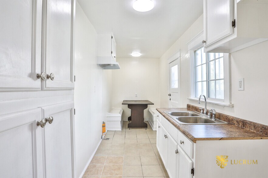 More Photos Of 2867-2873 Edgehill Dr, Los Angeles Apartments For Sale