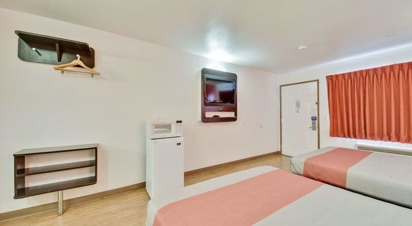 More Photos Of 2377 N Expressway 83, Brownsville Hotel For Sale