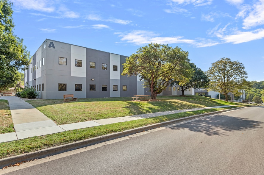 More Photos Of 2200 Churchill Rd, Springfield Office For Sale