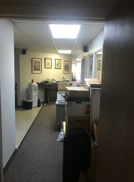 More Photos Of 1841 Norman Dr, Valdosta Office For Sale