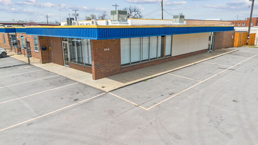 More Photos Of 1307 W 22nd Pl, Tulsa General Retail For Sale