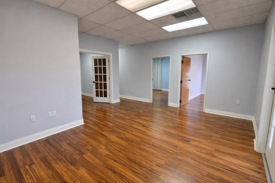 More Photos Of 31-33 Murray Guard Dr, Jackson Office For Lease