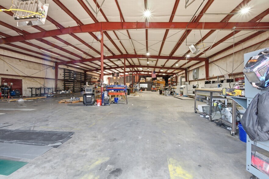 More Photos Of 2805 Broce Dr, Norman Warehouse For Sale