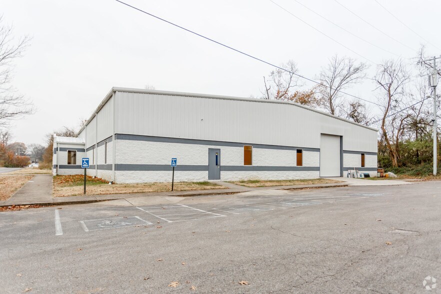 More Photos Of 2816 Dickerson Pike, Nashville Light Manufacturing For Lease