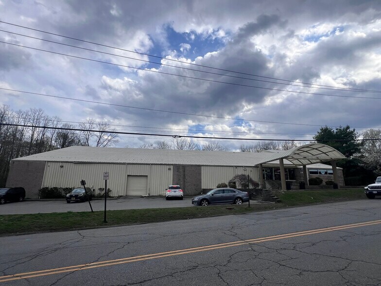 More Photos Of 201 Veterans Rd, Yorktown Heights Warehouse For Sale