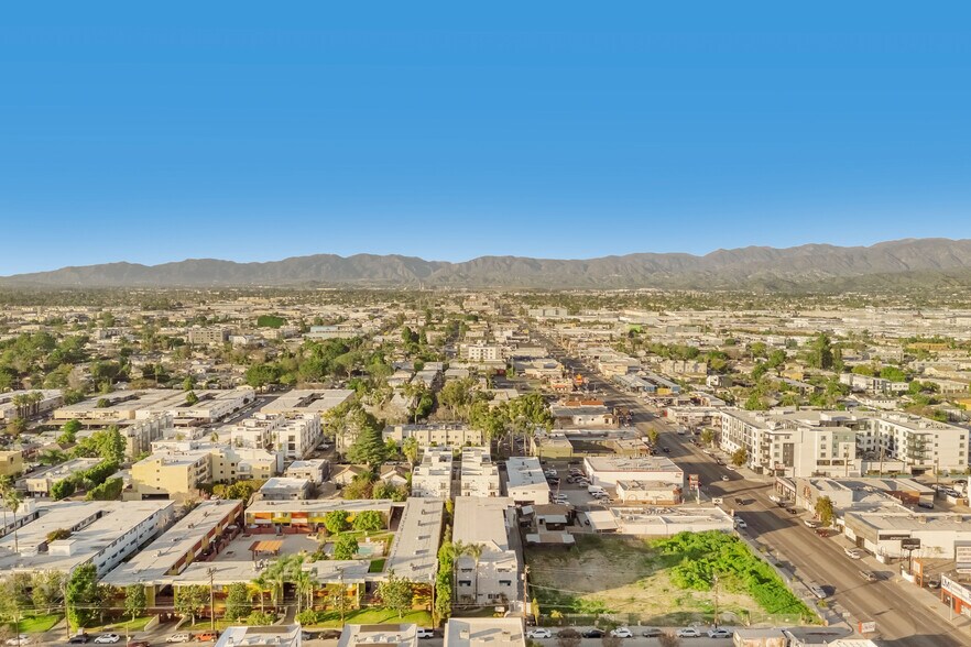 More Photos Of 11725 Gilmore St, North Hollywood Apartments For Sale