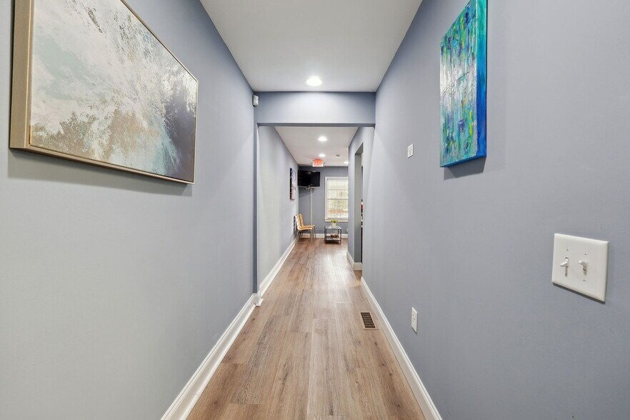 More Photos Of 1137 Alpharetta St, Roswell Office Residential For Lease