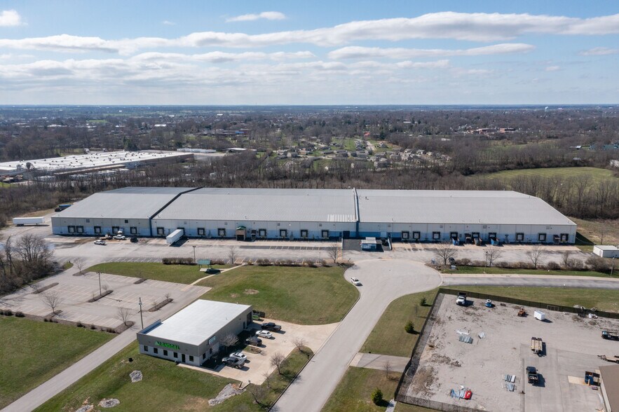 More Photos Of 108 Summer Ct, Georgetown Warehouse For Lease