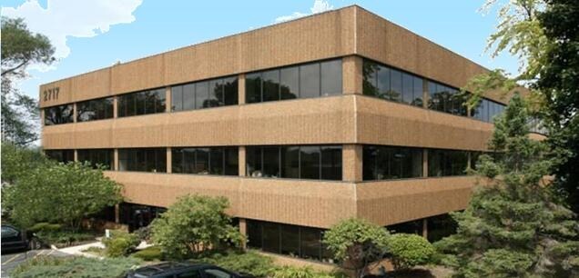 More Photos Of 2717 N Grandview Blvd, Waukesha Office For Lease