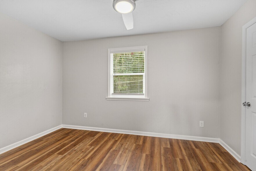 More Photos Of 1407 Mccauley, Tallahassee Apartments For Sale