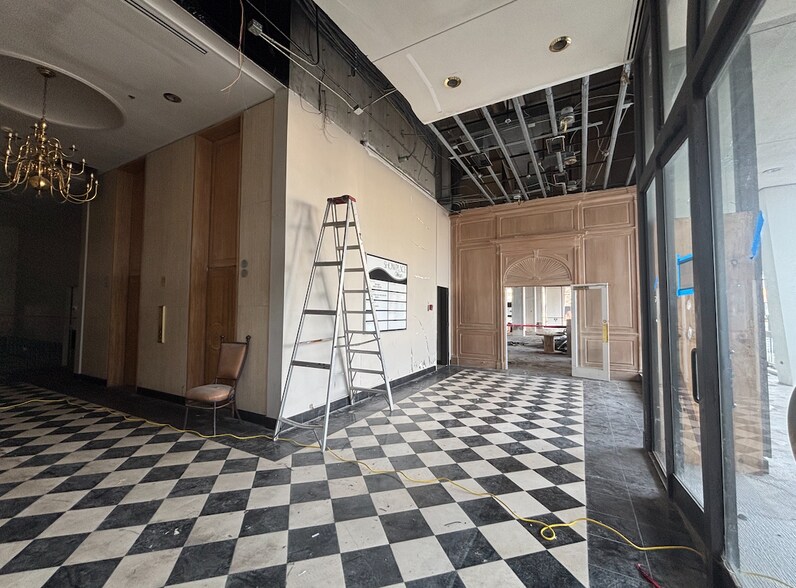 More Photos Of 101 S Main St, High Point Apartments For Lease