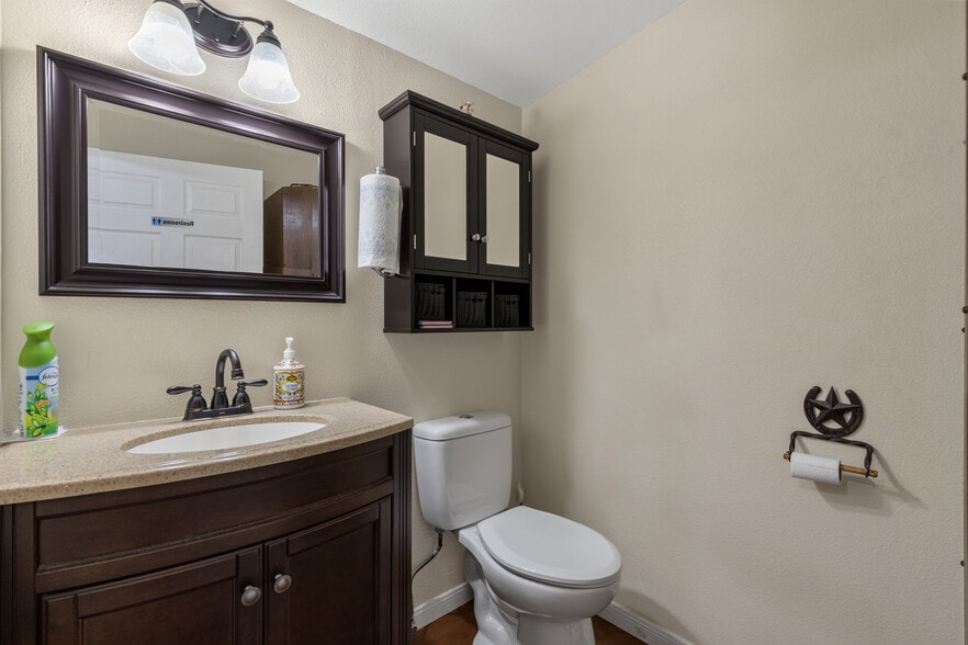 More Photos Of 3975 E Hwy 290, Dripping Springs Self Storage For Sale