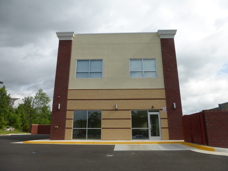 More Photos Of 9261 Plaskett Ln, Lorton Freestanding For Lease