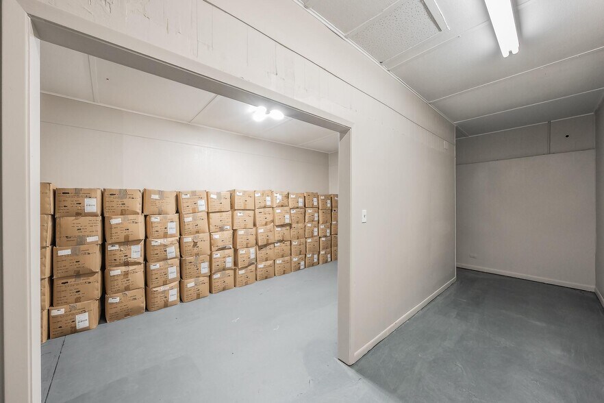 More Photos Of 5704 James Ave, Fort Worth Storefront Retail Office For Sale