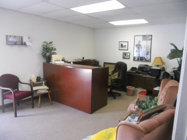 More Photos Of 3603-3617 W Pioneer Pky, Arlington Office For Lease