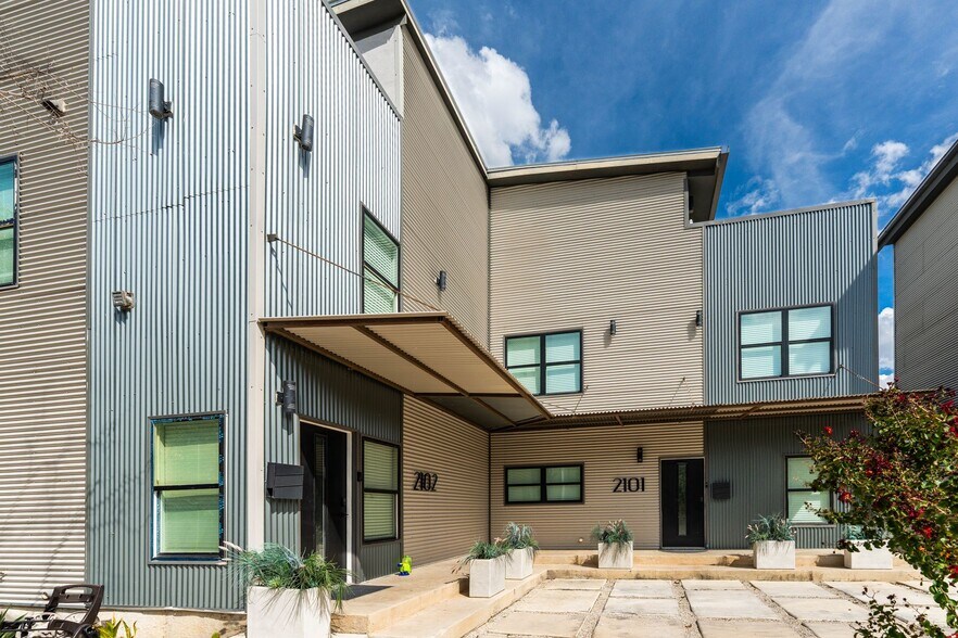 More Photos Of 811 Montana St, San Antonio Apartments For Sale