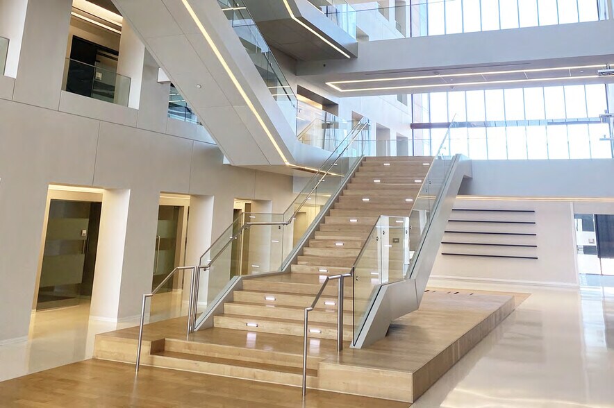 More Photos Of 2711 N Haskell Ave, Dallas Office For Lease