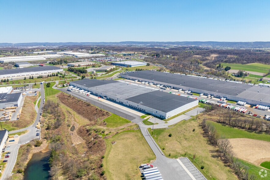 More Photos Of 9747 Commerce Cir, Kutztown Warehouse For Lease