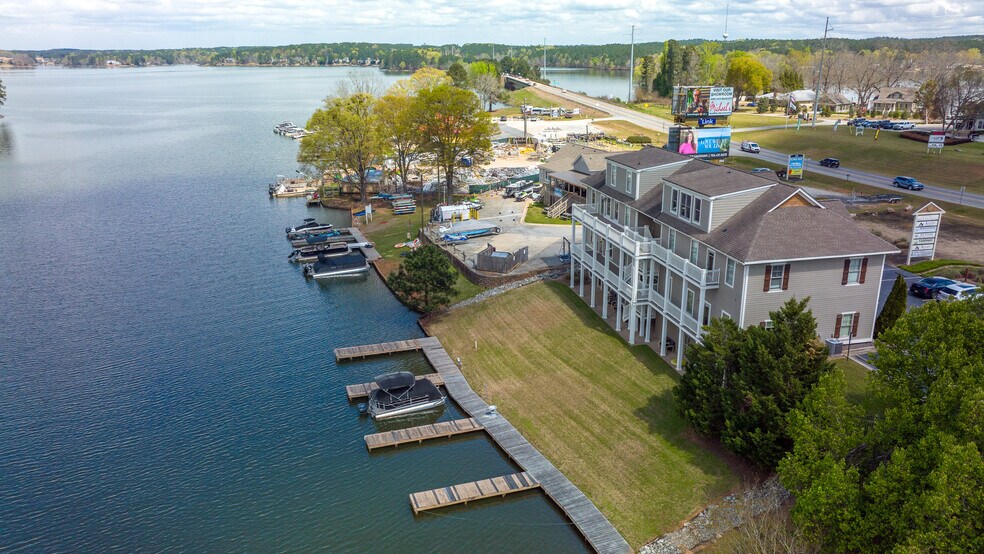 More Photos Of 1129 Lake Oconee Pky, Eatonton Office For Lease