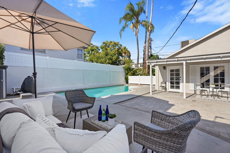 More Photos Of 5438-5440 Colfax Ave, Valley Village Apartments For Sale