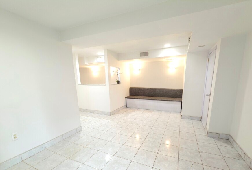 More Photos Of Northern Blvd, East Elmhurst Office Residential For Lease