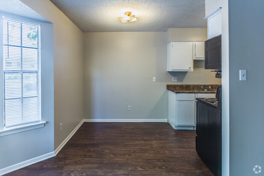 More Photos Of 3467-3469 Southern Ave, Memphis Apartments For Sale