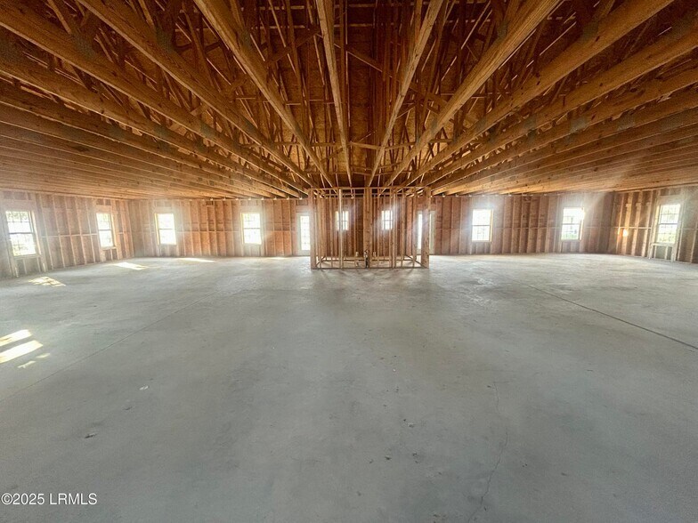 More Photos Of 33 Marshellen Dr, Beaufort Medical For Lease