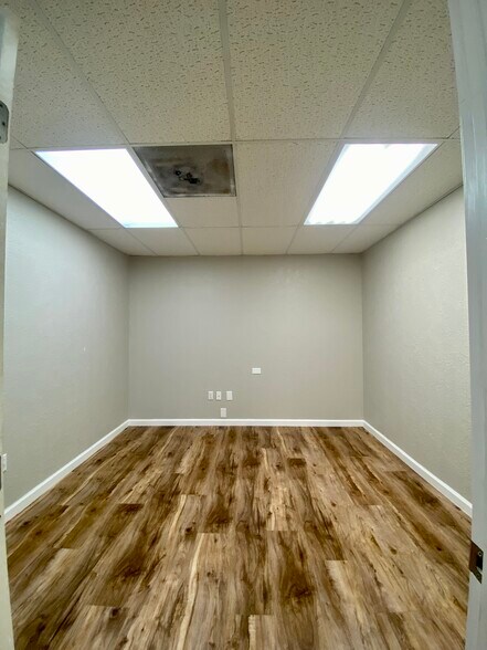 More Photos Of 3625-3695 Calder Ave, Beaumont Unknown For Lease