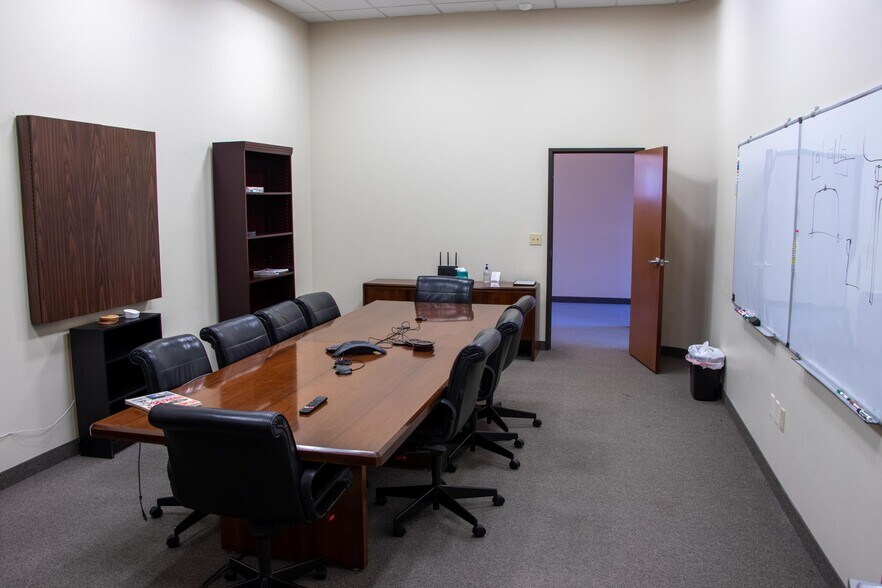 More Photos Of 1826 Lakeway Dr, Lewisville Research And Development For Sale