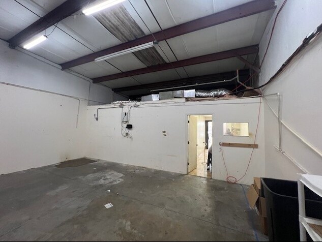 More Photos Of 9214-9270 Lazy Ln, Tampa Warehouse For Lease