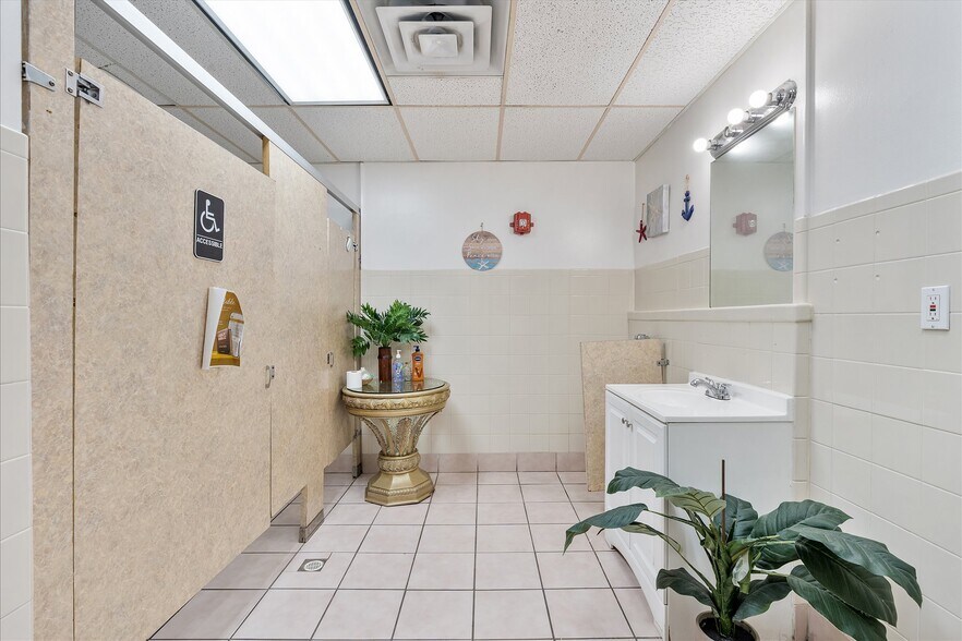 More Photos Of 2601-2699 N State Road 7, Lauderhill Unknown For Lease
